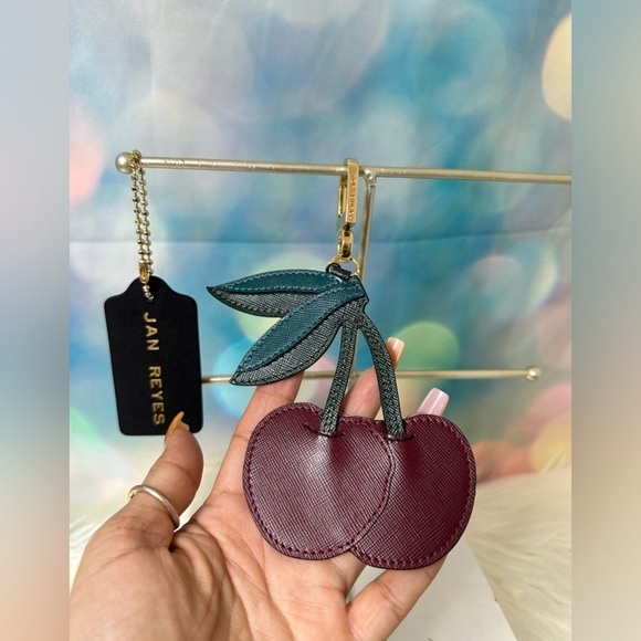 tory burch keychain cherry - Picture 3 of 4